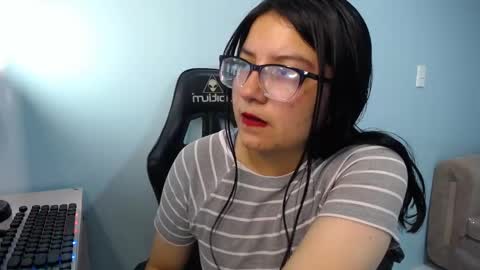 eva_smit_t online show from December 2025 04:21:01 AM