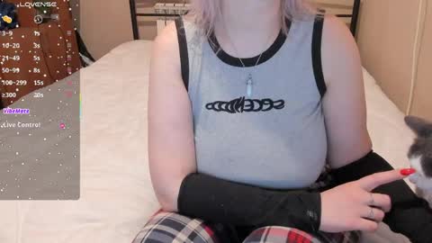 Snapshot of eva_zero chatting on May 2026 10:01:02 AM Eva online show from May 2026 10:01:02 AM