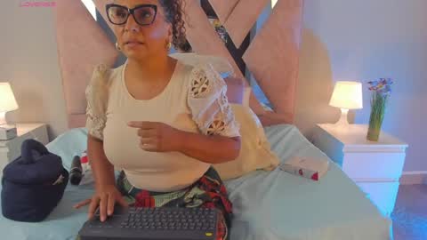 Snapshot of evaa_mills chatting on May 2026 08:27:01 PM Eva online show from May 2026 08:27:01 PM