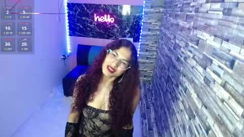 evaa_mist online show from October 2025 08:44:01 PM