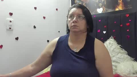 Snapshot of evaaross chatting on April 2026 04:15:02 PM Eva online show from April 2026 04:15:02 PM