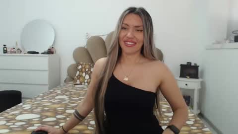 EvaBomb online show from January 2025 12:26:01 PM