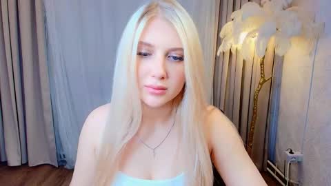 Eva  online show from February 2026 02:40:02 AM