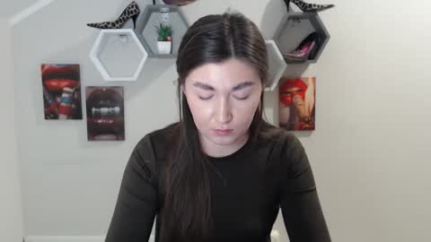 Evachaturbatte online show from February 2026 06:06:01 PM