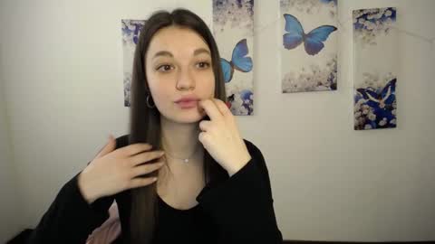 Snapshot of evaeldis chatting on May 2026 12:44:02 PM Eva online show from May 2026 12:44:02 PM