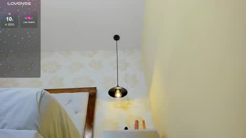 E V A  online show from February 2025 05:42:02 AM