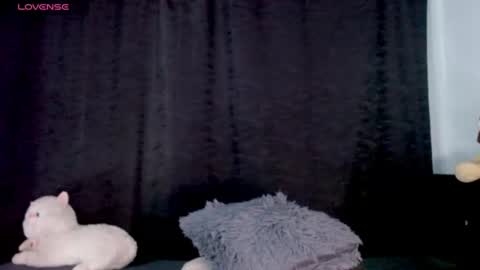 Snapshot of evah_lee chatting on June 2026 01:41:02 AM Evah Lee online show from June 2026 01:41:02 AM