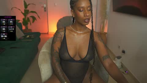 evajacksss_ online show from December 2024 09:22:01 PM