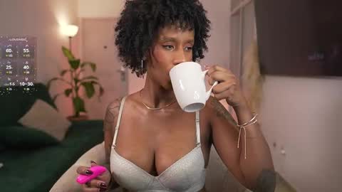 evajacksss_ online show from March 2025 09:37:01 PM