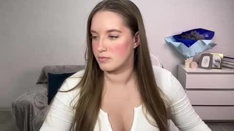 Eva online show from November 2025 07:56:02 PM