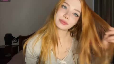 Snapshot of evakettystar chatting on April 2026 10:53:02 AM evakettystar online show from April 2026 10:53:02 AM