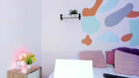 Snapshot of evalunna__ chatting on February 2025 11:24:02 PM Eva Luna online show from February 2025 11:24:02 PM
