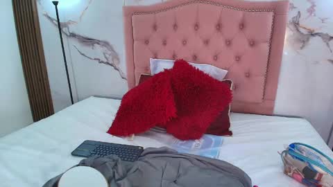 Snapshot of evamilff_ chatting on May 2026 01:27:01 PM Eva online show from May 2026 01:27:01 PM