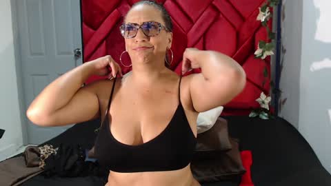 Eva Mills online show from December 2024 09:08:02 PM