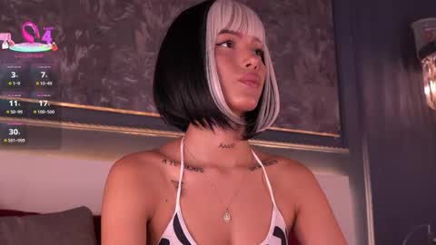 Eva Moretti online show from October 2025 11:03:01 PM