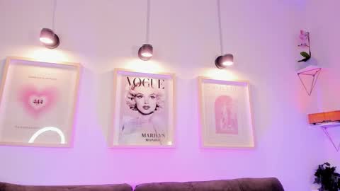 Evan voss  help me get 200 likesindependent model online show from November 2025 12:27:01 PM