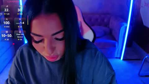 Snapshot of evanew_ chatting on October 2025 04:06:02 PM Eva online show from October 2025 04:06:02 PM