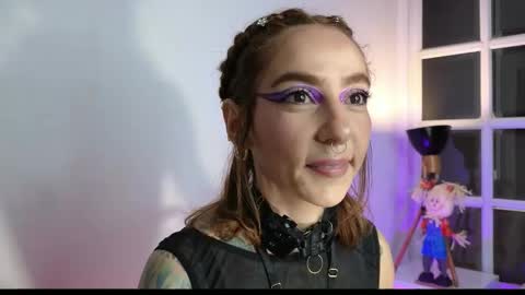 Evangelyne online show from October 2025 03:56:02 PM