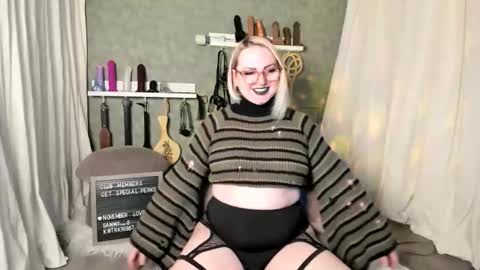 Evan Harlowe online show from December 2025 11:21:02 PM