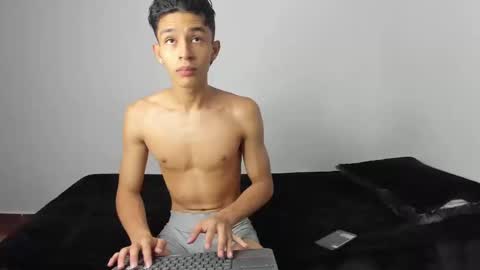 Snapshot of evans_collins24 chatting on December 2024 11:34:02 PM Evans collins24 online show from December 2024 11:34:02 PM