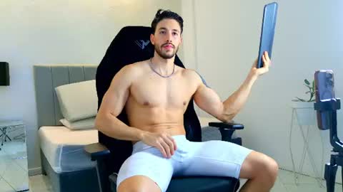 E V A N S online show from July 2026 01:29:01 AM