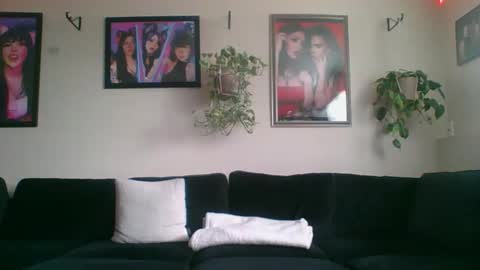 evanschris2048 online show from December 2025 07:33:02 PM