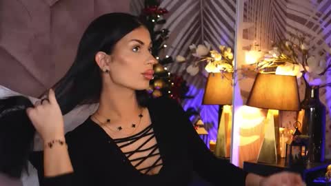 EvaRhea online show from December 2025 03:56:02 AM