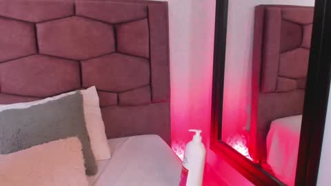 EVARITZ online show from December 2024 01:03:02 AM