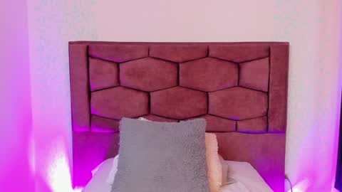 EVARITZ online show from January 2025 10:22:02 PM