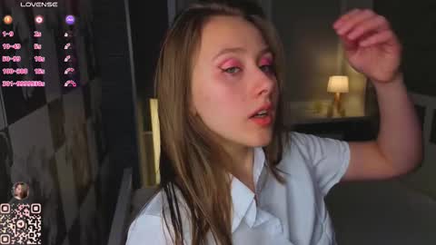 Snapshot of evas_soul chatting on November 2025 07:25:01 PM Eva online show from November 2025 07:25:01 PM