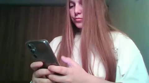 evasapples2026 online show from March 2026 10:13:02 PM