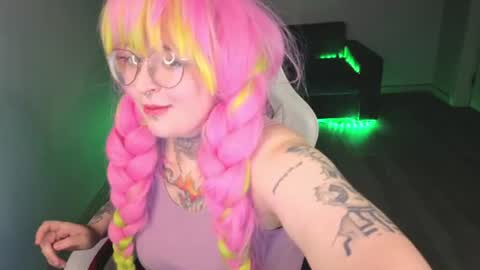 Snapshot of evathewitcher chatting on June 2026 01:01:01 AM EvaTheWitcher online show from June 2026 01:01:01 AM
