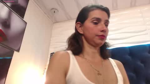 Snapshot of evawilliams_ chatting on January 2025 10:41:01 PM Eva online show from January 2025 10:41:01 PM