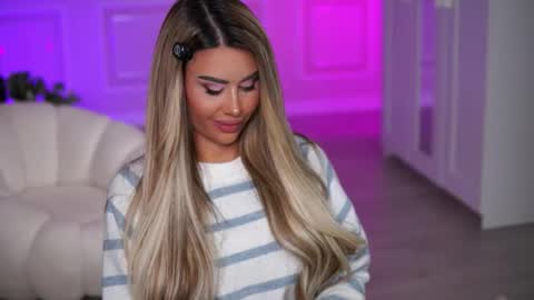 Snapshot of evazane chatting on October 2025 08:35:01 PM Eva online show from October 2025 08:35:01 PM