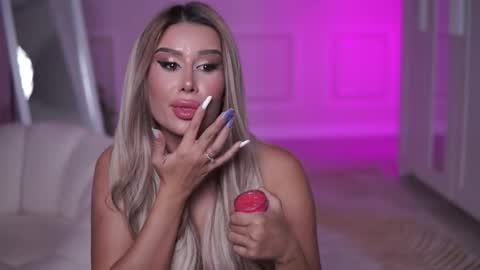 Snapshot of evazane chatting on November 2025 08:35:02 PM Eva online show from November 2025 08:35:02 PM