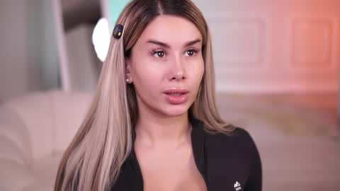 Snapshot of evazane chatting on December 2025 09:57:01 PM Eva online show from December 2025 09:57:01 PM