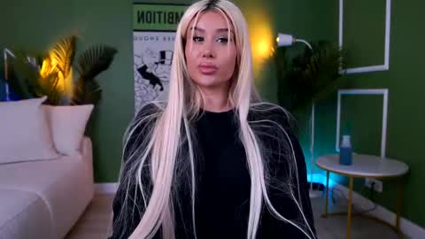 Snapshot of evazane chatting on April 2026 01:20:01 PM Eva online show from April 2026 01:20:01 PM