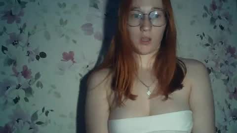 Snapshot of eveliina_shy chatting on June 2026 03:34:02 PM Evelina online show from June 2026 03:34:02 PM