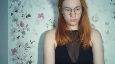 Snapshot of eveliina_shy chatting on June 2026 03:57:01 PM Evelina online show from June 2026 03:57:01 PM