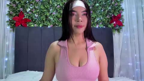 evelin888 online show from November 2025 11:04:02 PM