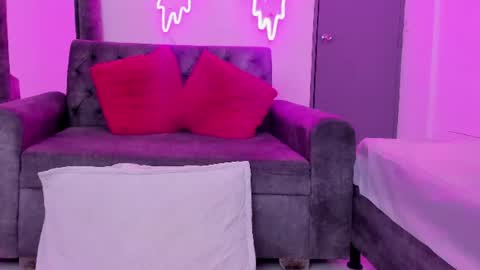 evelin__thompsson online show from July 2026 02:58:02 AM
