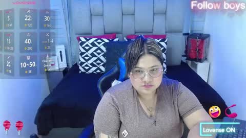 evelin zaens online show from October 2025 04:57:01 AM