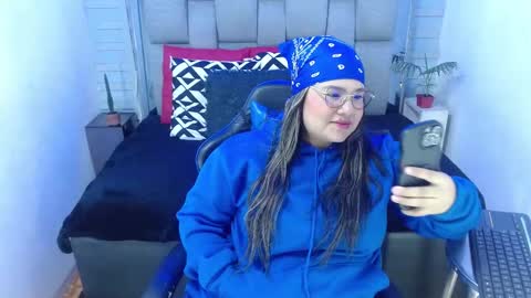 evelin zaens online show from November 2025 04:23:02 AM