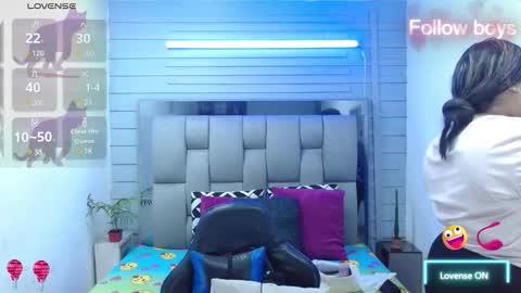 Snapshot of evelin_zaens chatting on February 2026 04:30:01 AM evelin zaens online show from February 2026 04:30:01 AM