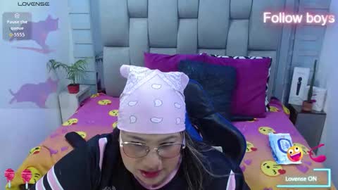 Snapshot of evelin_zaens chatting on February 2026 05:36:01 AM evelin zaens online show from February 2026 05:36:01 AM