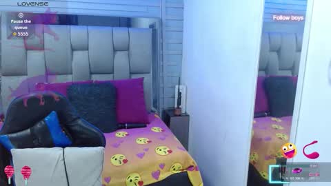 Snapshot of evelin_zaens chatting on March 2026 04:40:02 AM evelin zaens online show from March 2026 04:40:02 AM