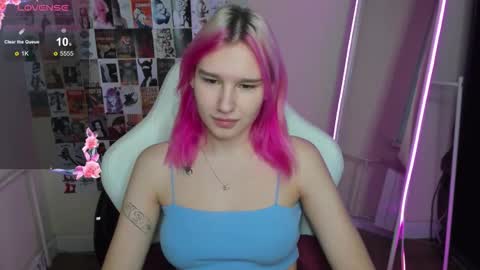 Evelina online show from December 2025 02:30:01 AM