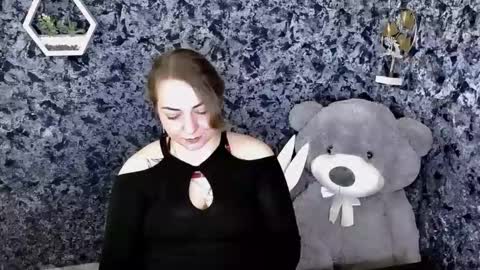 Snapshot of evelineli chatting on February 2026 02:46:01 PM Lydia online show from February 2026 02:46:01 PM