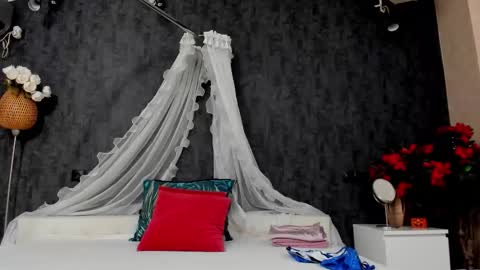 evellynereys online show from January 2026 05:01:01 AM