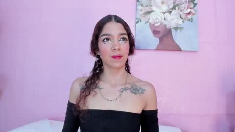 Snapshot of evelyn__rose1 chatting on March 2026 07:18:02 PM evelyn__rose1 online show from March 2026 07:18:02 PM